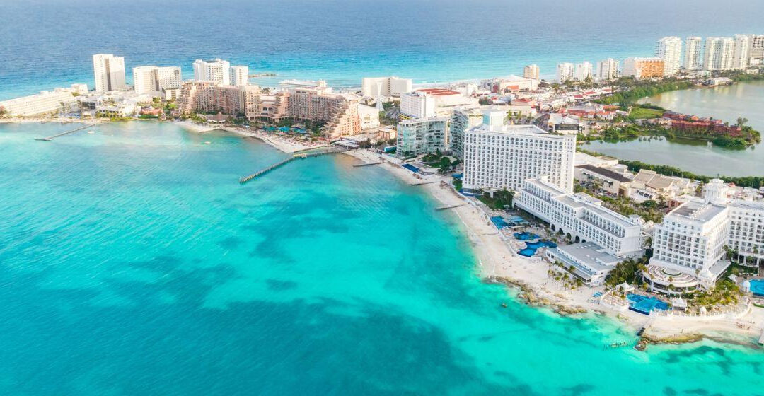 Cancún: Encanto caribeño, historia Maya y noches de ensueño